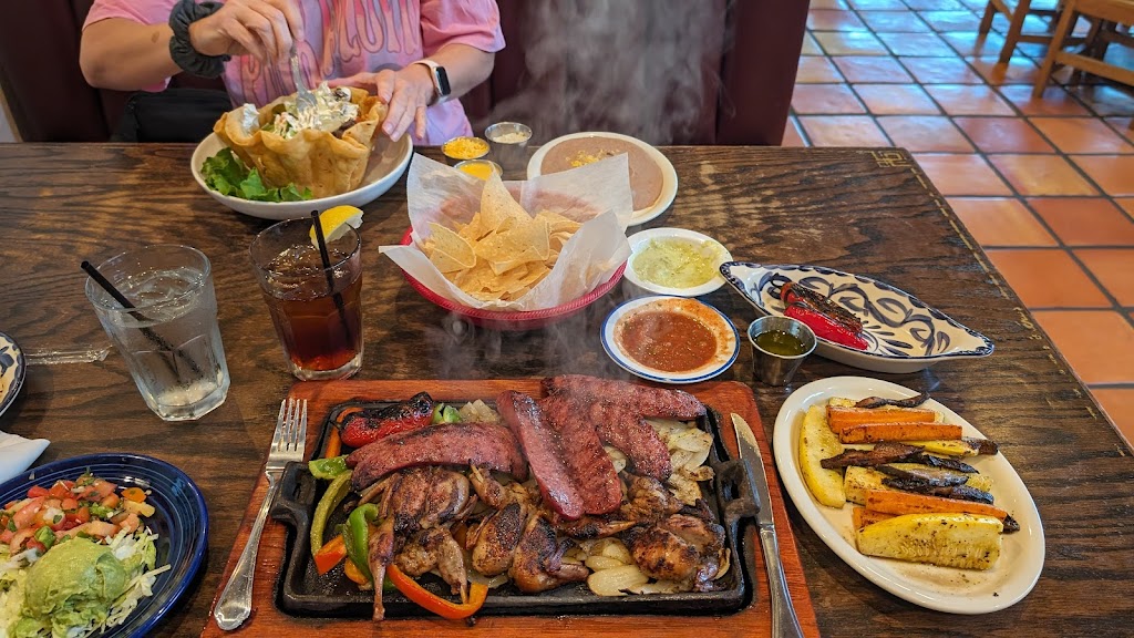 Los Tios | restaurant | 5192 Buffalo Speedway, West University Place, TX 77005, USA | 7134327131 OR +1 713-432-7131
