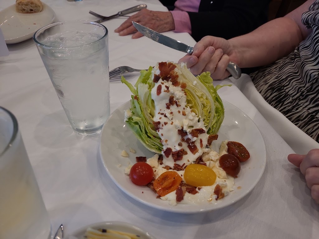 Oxford Oaks Distillery | restaurant | 127 College St, Oxford, NC 27565, USA | 9196791002 OR +1 919-679-1002