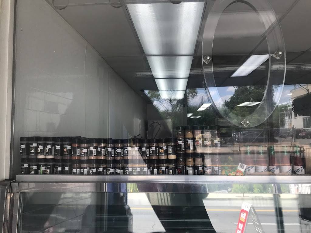 Halo Fish & Chicken Market | restaurant | 114 W Seven Mile Rd, Detroit, MI 48203, USA | 3133054165 OR +1 313-305-4165