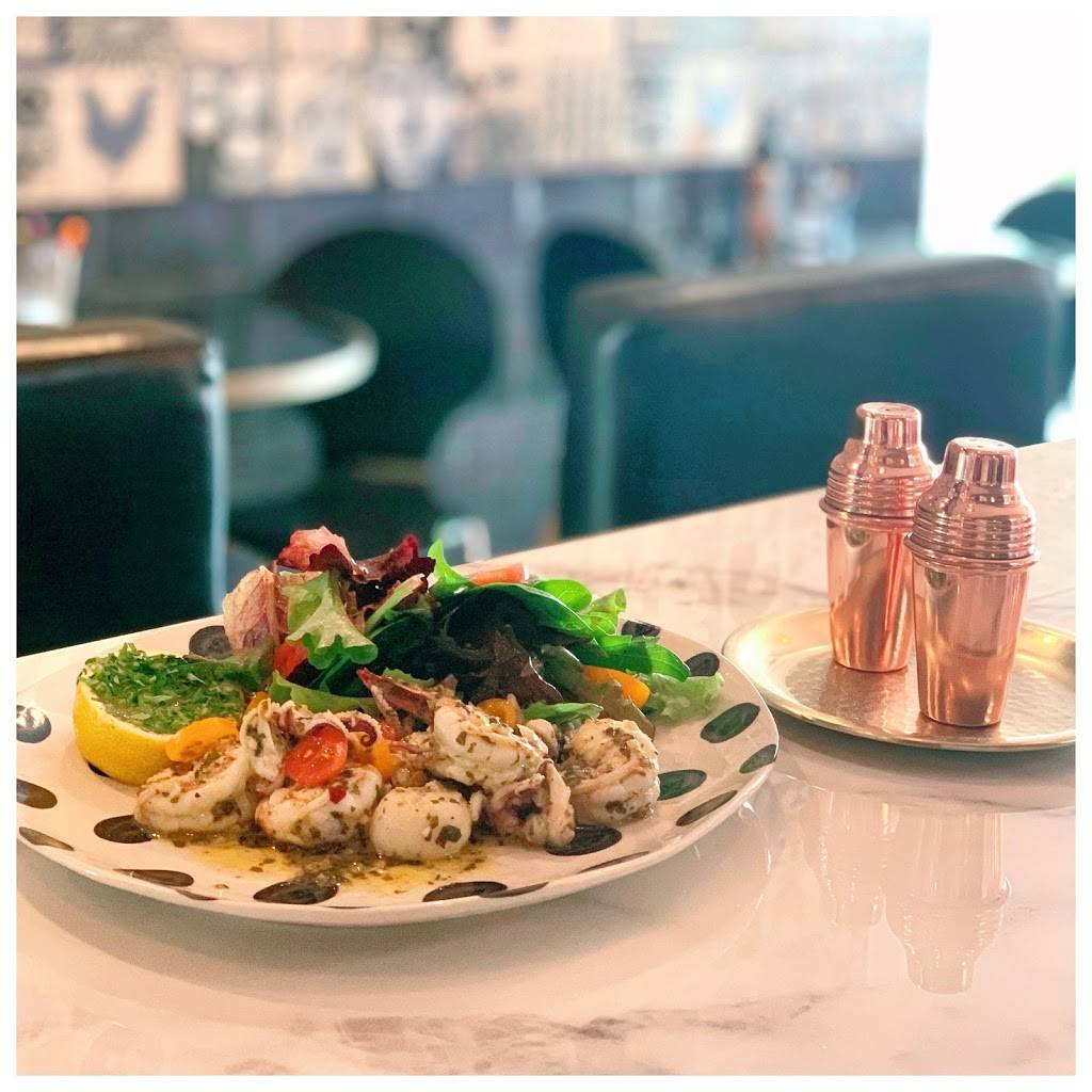 Tres Muchachos fishNchips | restaurant | 333 E 17th St #14, Costa Mesa, CA 92627, USA | 9492207811 OR +1 949-220-7811