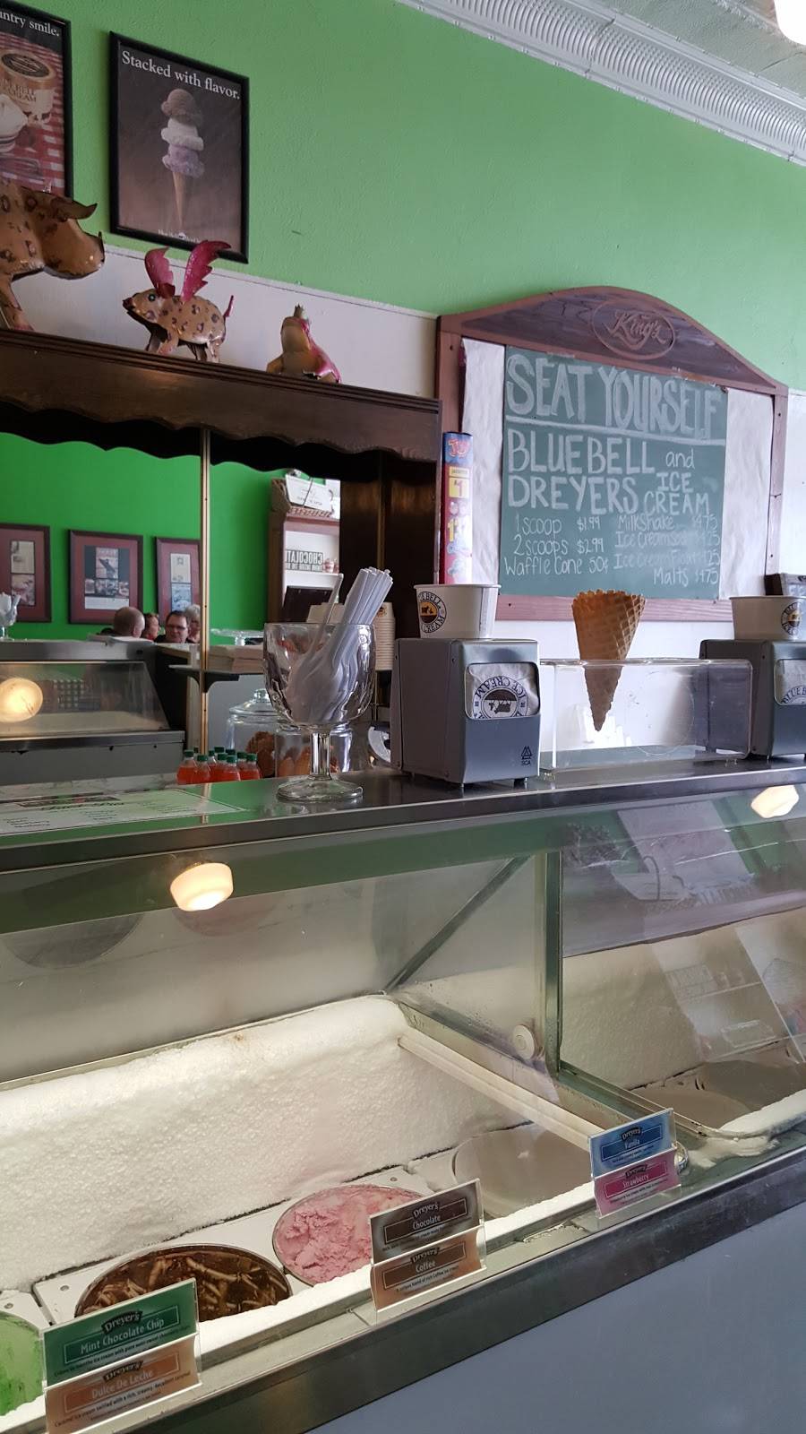 Farmhouse Sweets & Eats | meal takeaway | 1112 11th St, Huntsville, TX 77340, USA | 9362916988 OR +1 936-291-6988