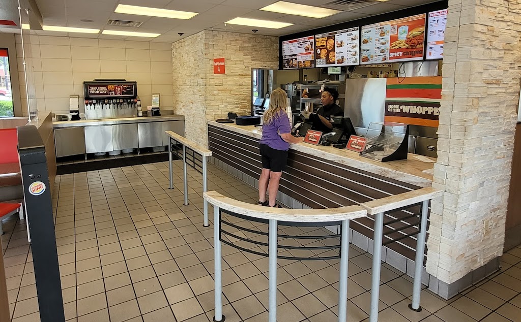 Burger King | restaurant | 2820 Pine St, Arkadelphia, AR 71923, USA | 8702465949 OR +1 870-246-5949