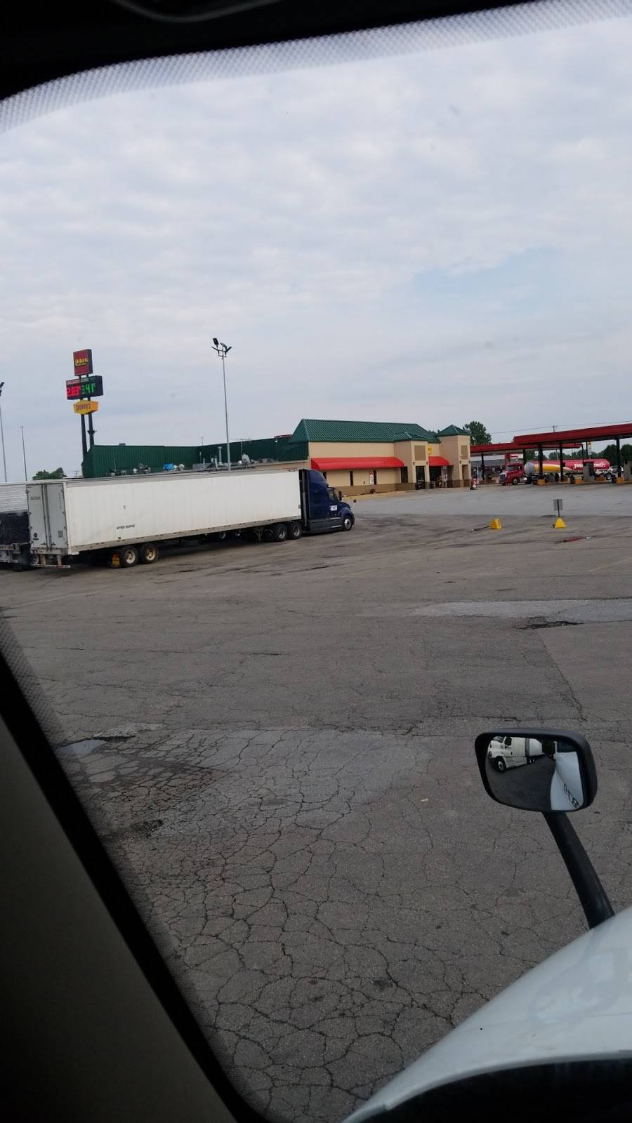 Pilot Travel Center | restaurant | 15876 W Commerce Rd, Daleville, IN 47334, USA | 7653780246 OR +1 765-378-0246