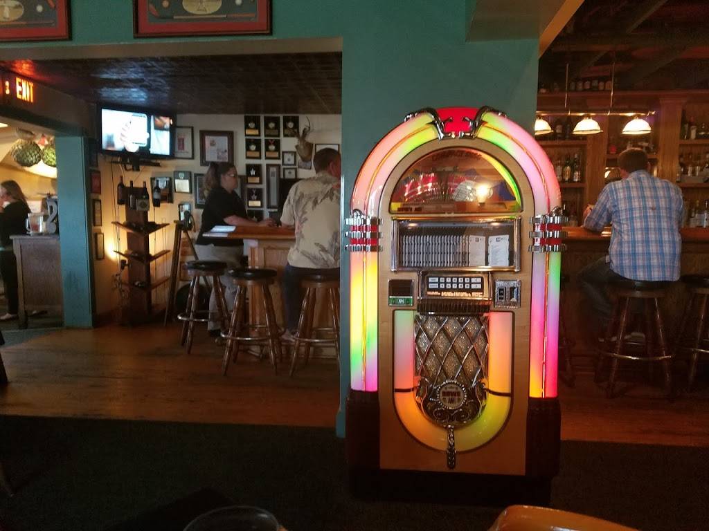 Pineda Crossing Bar & Grill | restaurant | 2515 Roberts Rd, Melbourne, FL 32940, USA | 3212597760 OR +1 321-259-7760