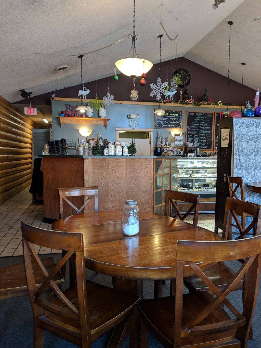 Moose Jackson Cafe | restaurant | 221 E A St #1, Iron Mountain, MI 49801, USA | 9067762233 OR +1 906-776-2233