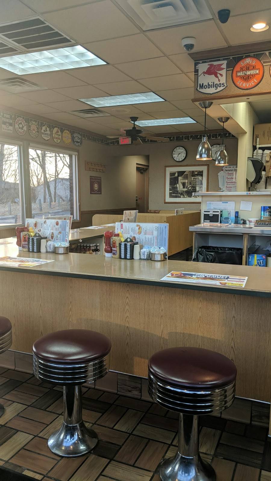 George Webb Restaurant | cafe | 4845 W Forest Home Ave, Milwaukee, WI 53219, USA | 4142494100 OR +1 414-249-4100