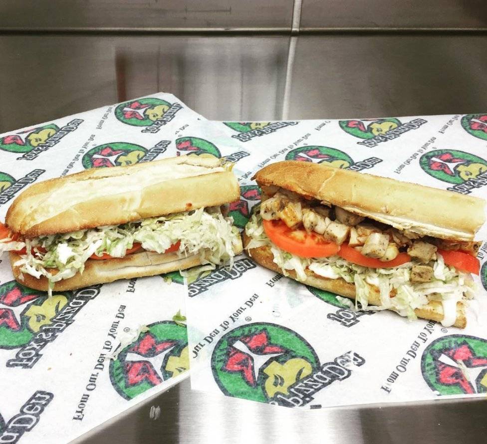 Foxs Pizza Den West Mifflin | restaurant | 5700 Homeville Rd, West Mifflin, PA 15122, USA | 4128966944 OR +1 412-896-6944