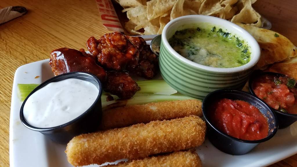 Applebees Grill + Bar | restaurant | 1040 N Kinzie Ave, Bradley, IL 60915, USA | 8159360571 OR +1 815-936-0571
