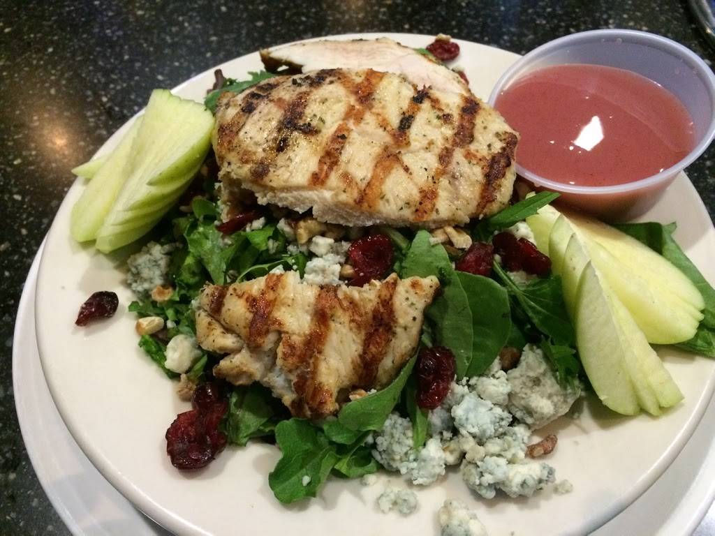 Trio Grille | restaurant | 101 Franks Rd, Marengo, IL 60152, USA | 8155683333 OR +1 815-568-3333