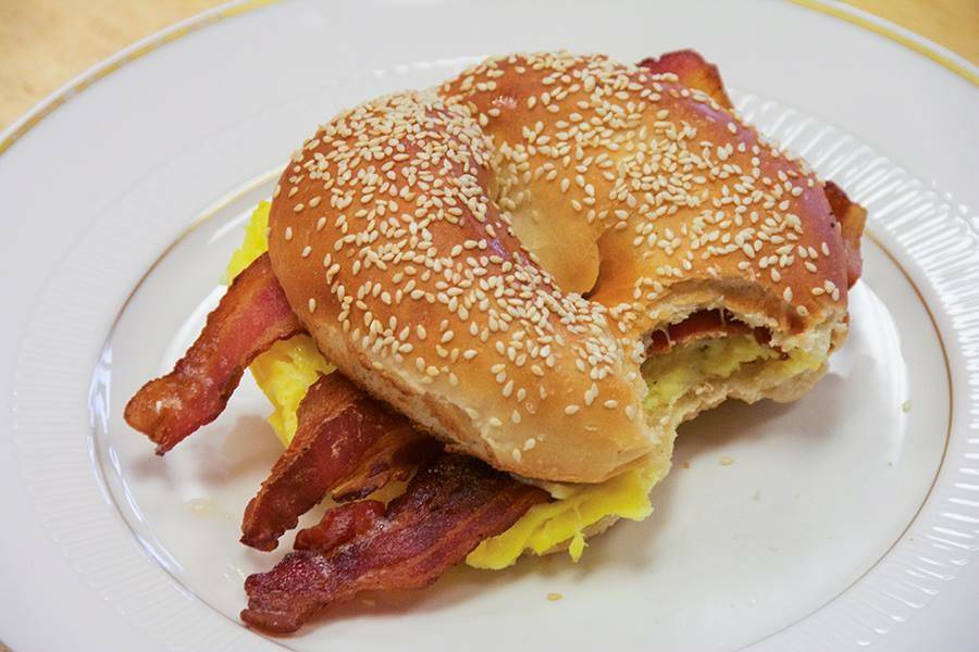 Bagelicious of Bayberry | restaurant | 7608 Oswego Rd #12, Liverpool, NY 13090, USA | 3156526007 OR +1 315-652-6007