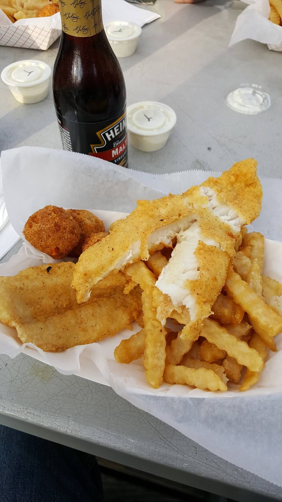 Bobarosa Saloon | restaurant | 2299 Hwy 25/70 E, Del Rio, TN 37727, USA | 4236139726 OR +1 423-613-9726