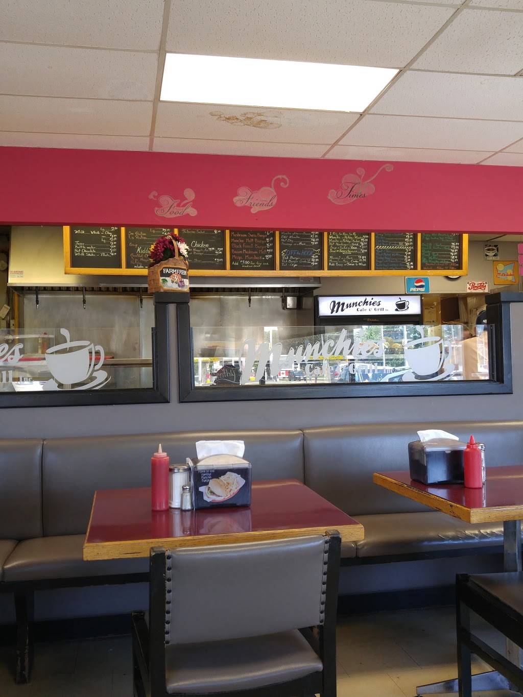 Munchies | restaurant | 4206 Oil Heritage Rd, Petrolia, ON N0N 1R0, Canada | 5198821000 OR +1 519-882-1000