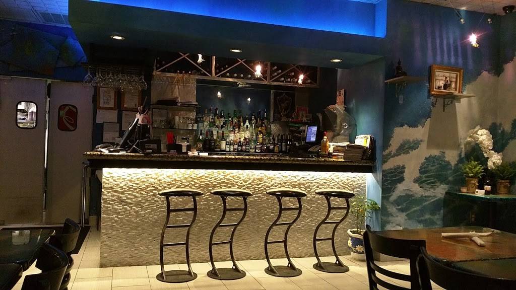 Tom Yum Thai | restaurant | 226 Maple Ave W #2, Vienna, VA 22180, USA | 7032552467 OR +1 703-255-2467