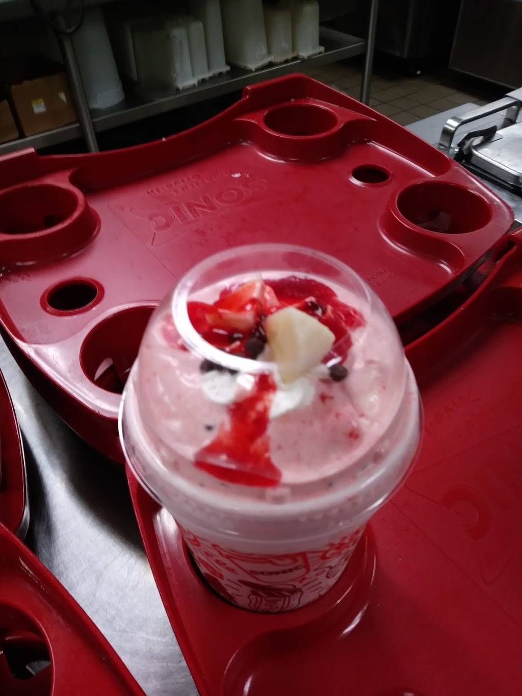 Sonic Drive-In | restaurant | 927 Cedar Lake Rd, Biloxi, MS 39532, USA | 2283922424 OR +1 228-392-2424