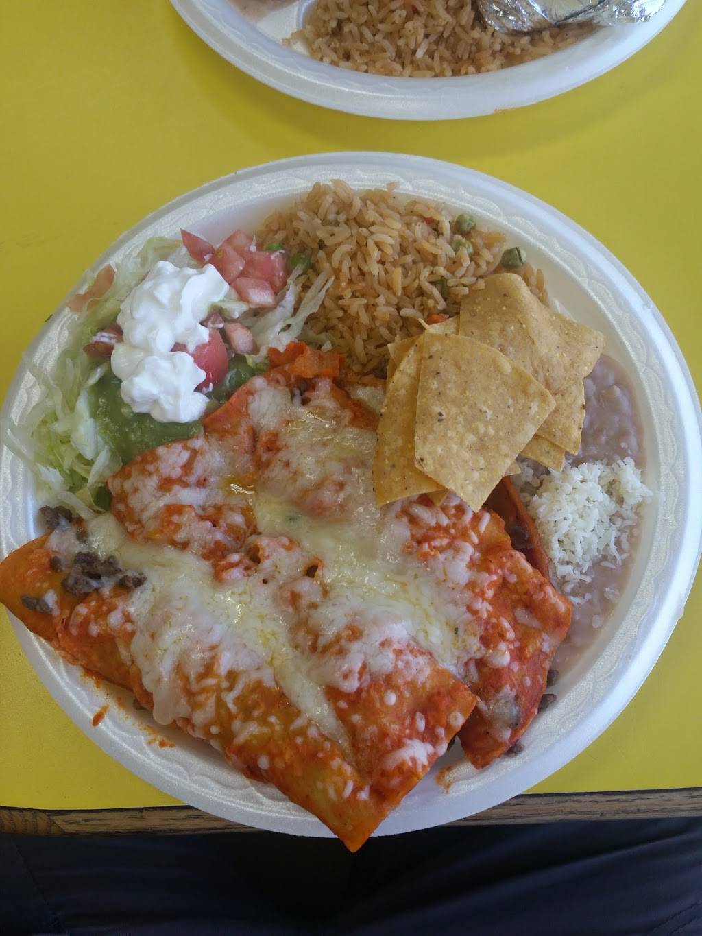 Tacos Mi Rincón Tapatio | restaurant | 13947 Foothill Blvd, Sylmar, CA 91342, USA | 8183627472 OR +1 818-362-7472