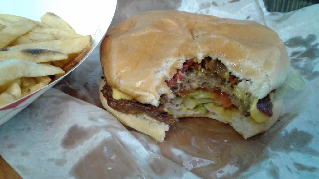 2-Ms Malt N Burger Mart | restaurant | 2014 Avenue H, Rosenberg, TX 77471, USA | 2812326501 OR +1 281-232-6501