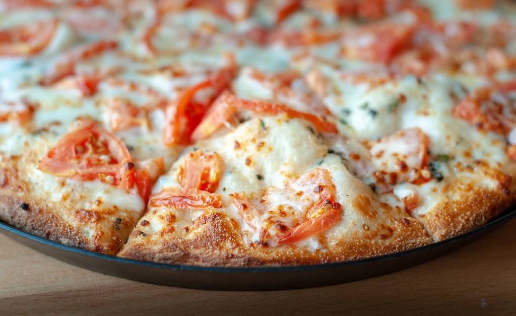 Noble Romans Craft Pizza & Pub | restaurant | 6428 Whitestown Pkwy, Whitestown, IN 46075, USA | 3177693377 OR +1 317-769-3377