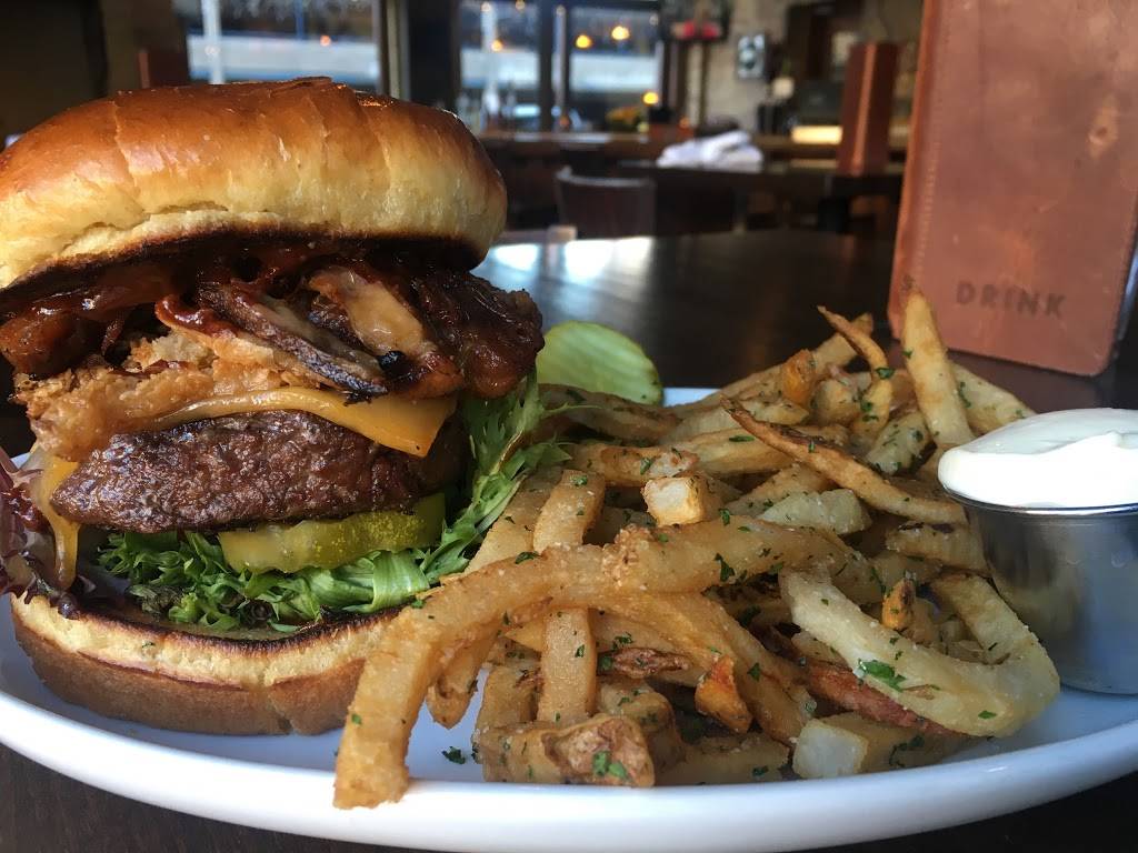 Madisons | restaurant | 3313, 119 King St, Madison, WI 53703, USA | 6082290900 OR +1 608-229-0900