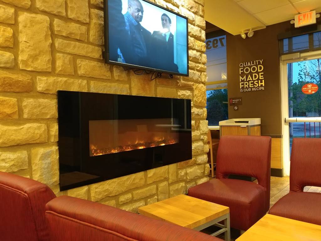 Wendys | restaurant | 7933 State Line Rd, Kansas City, MO 64114, USA | 8164440025 OR +1 816-444-0025