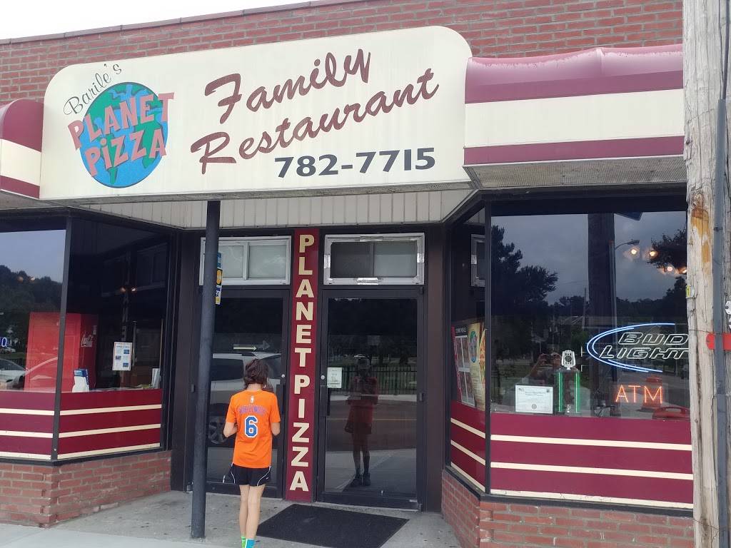 Planet Pizza | restaurant | 60 Millpond Pkwy, Monroe, NY 10950, USA | 8457827715 OR +1 845-782-7715