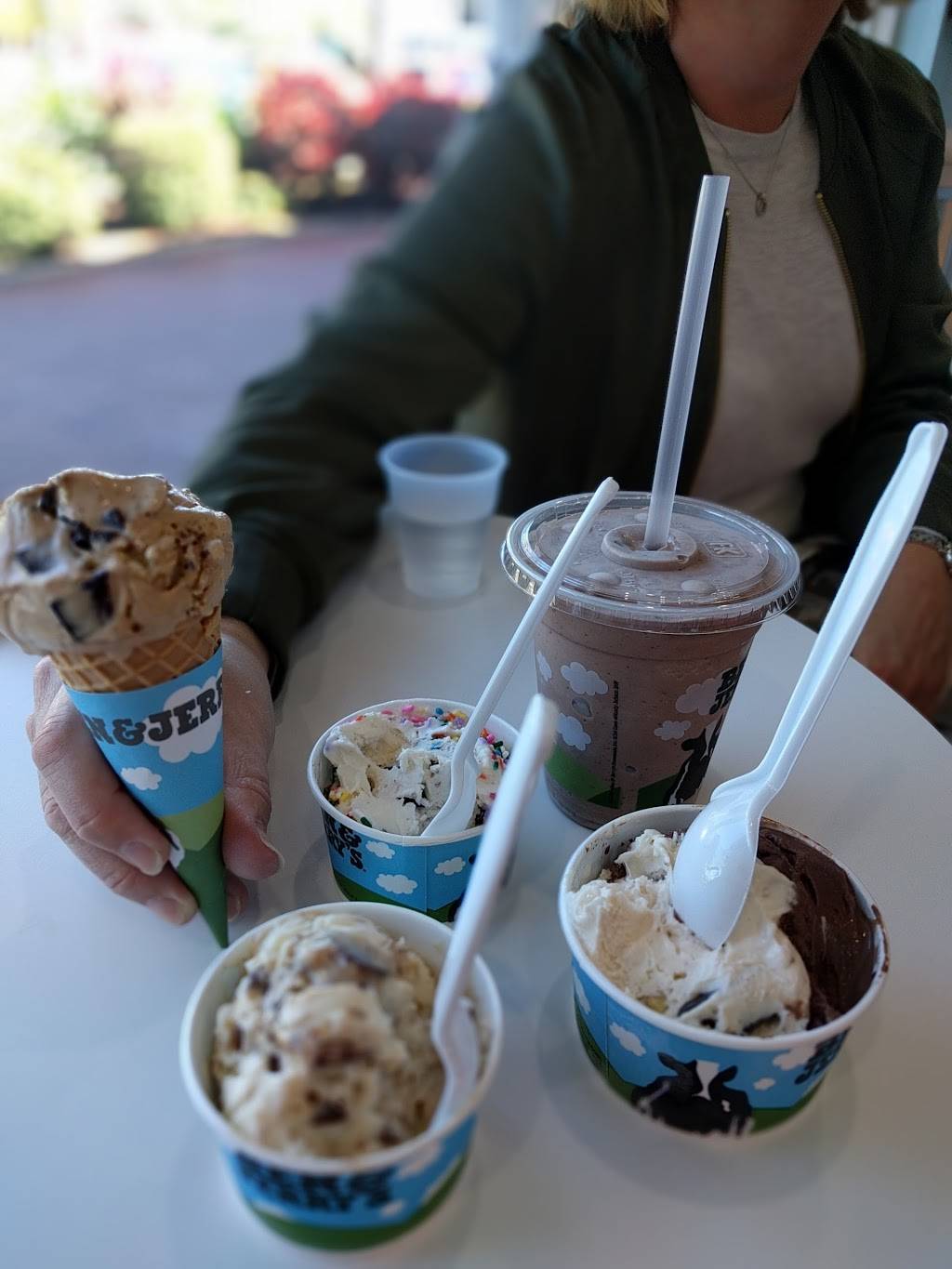 Ben & Jerry’s | bakery | 372A St Armands Cir, Sarasota, FL 34236, USA | 9413885226 OR +1 941-388-5226
