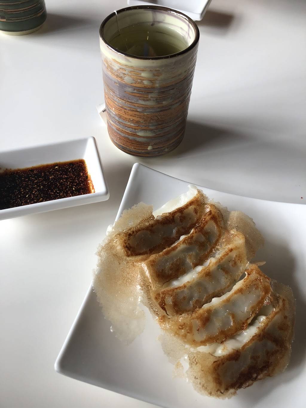 Momota Ramen House | restaurant | 8510 W 3rd St, Los Angeles, CA 90048, USA | 4243138688 OR +1 424-313-8688