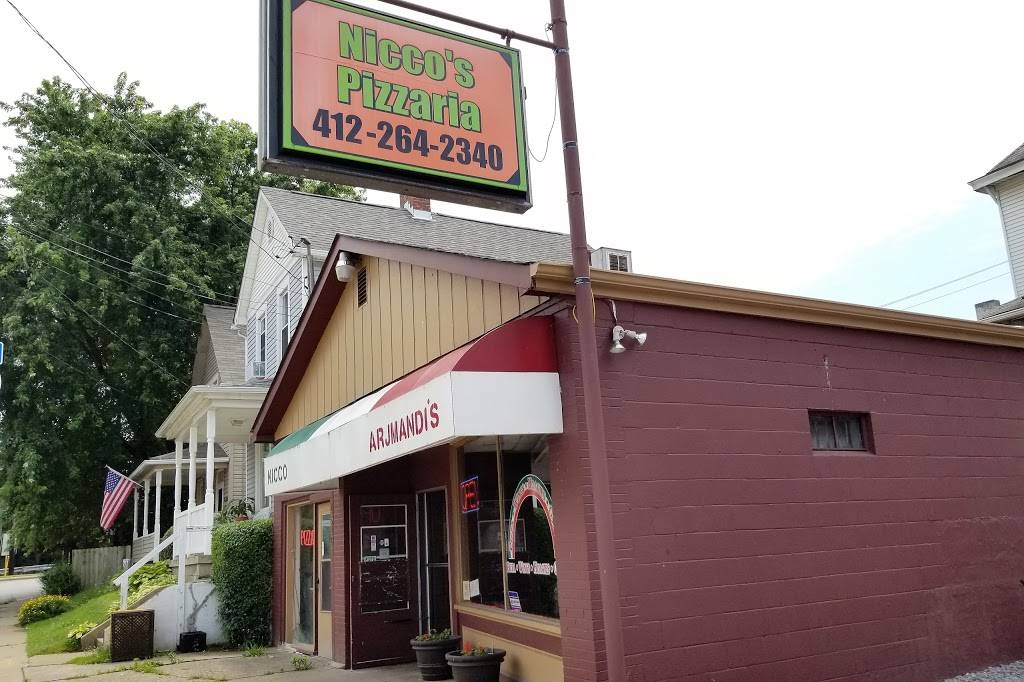 Niccos Pizzaria | restaurant | 1610 5th Ave, Coraopolis, PA 15108, USA | 4122642340 OR +1 412-264-2340
