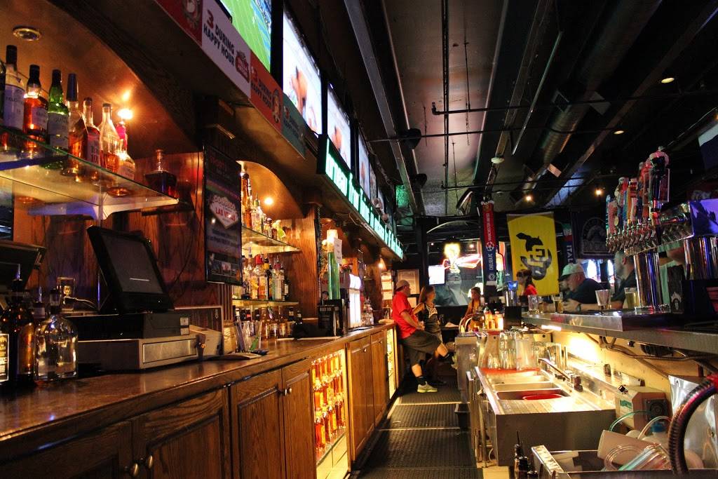 Sportsbook Bar and Grill | restaurant | 9660 E Arapahoe Rd, Greenwood Village, CO 80112, USA | 3037991300 OR +1 303-799-1300