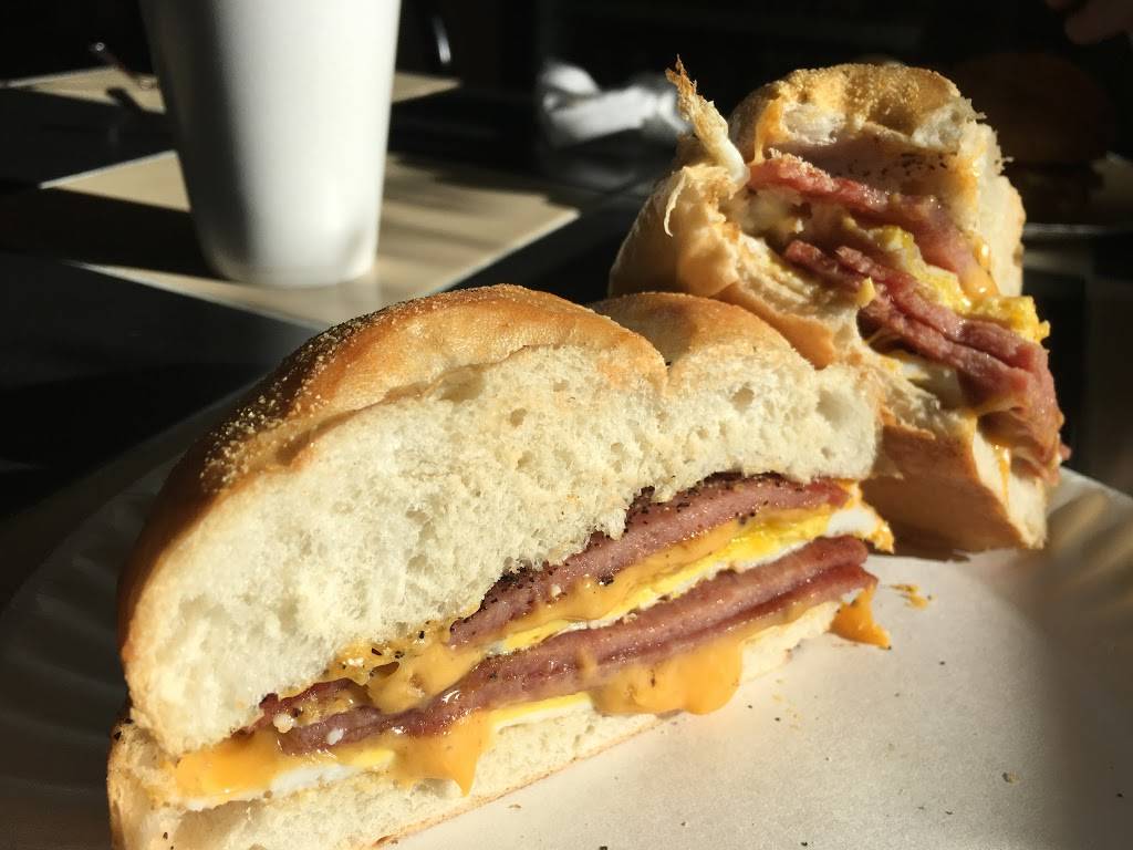 Monmouth Clubhouse Deli | restaurant | 825 W Park Ave, Ocean Township, NJ 07712, USA | 7324938002 OR +1 732-493-8002