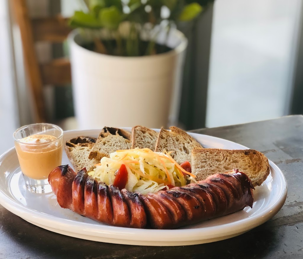 La Cumbanchita | restaurant | 24 Irving Ave, Brooklyn, NY 11237, USA | 3477898933 OR +1 347-789-8933