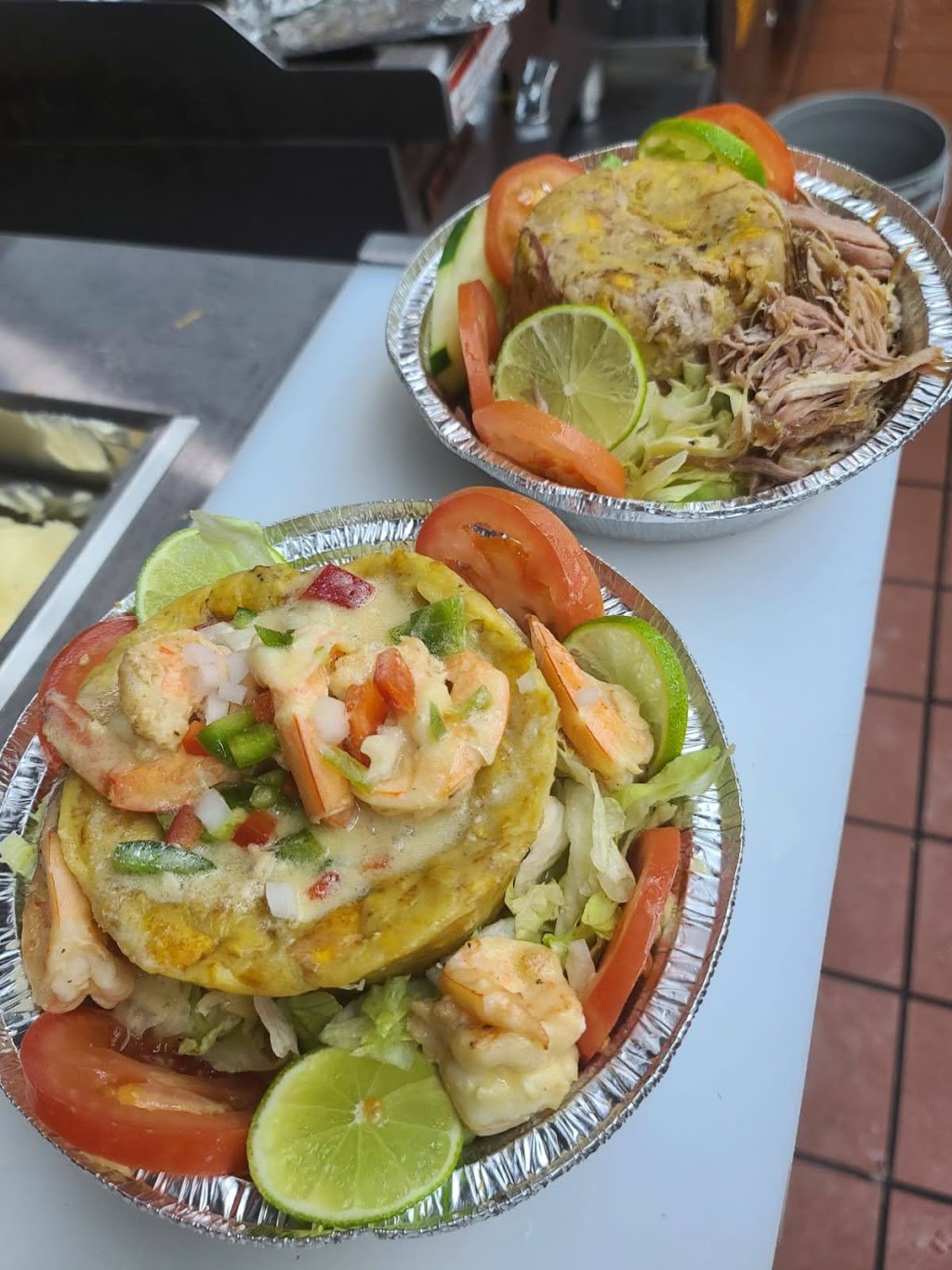 Tropilyz | restaurant | 2462 Grand Concourse, Bronx, NY 10458, USA | 7186187836 OR +1 718-618-7836