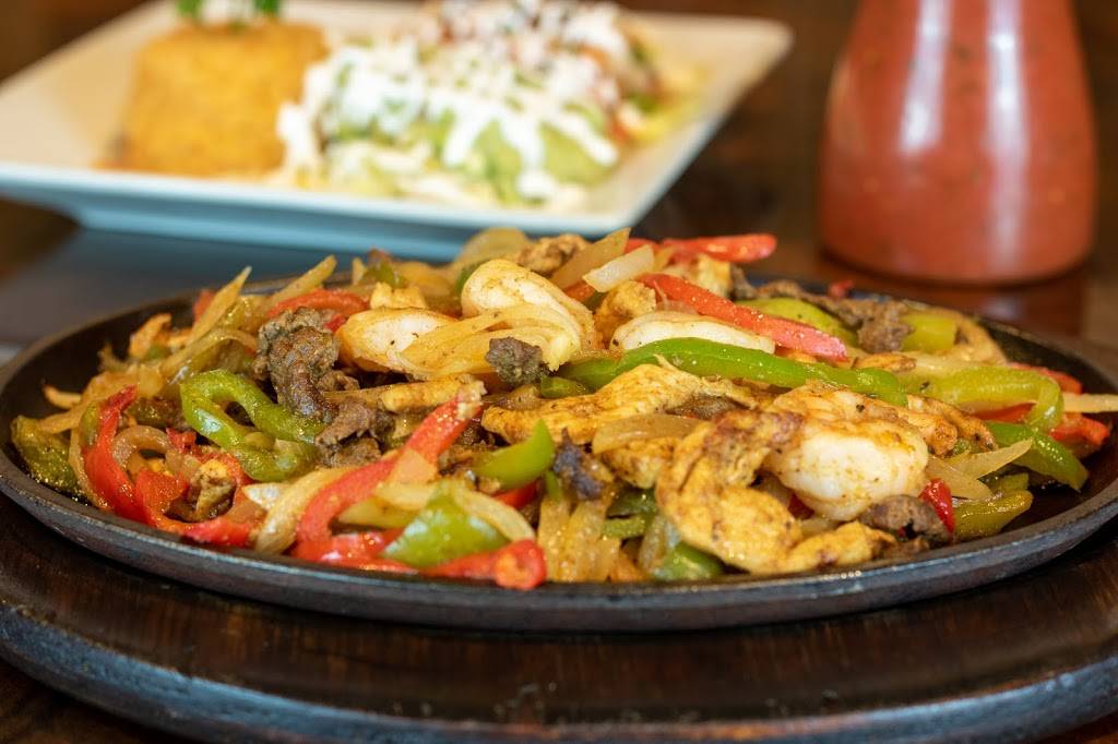 Jose Locos Steak & Grill | restaurant | 300 E Battlefield Rd, Springfield, MO 65807, USA | 4178859097 OR +1 417-885-9097