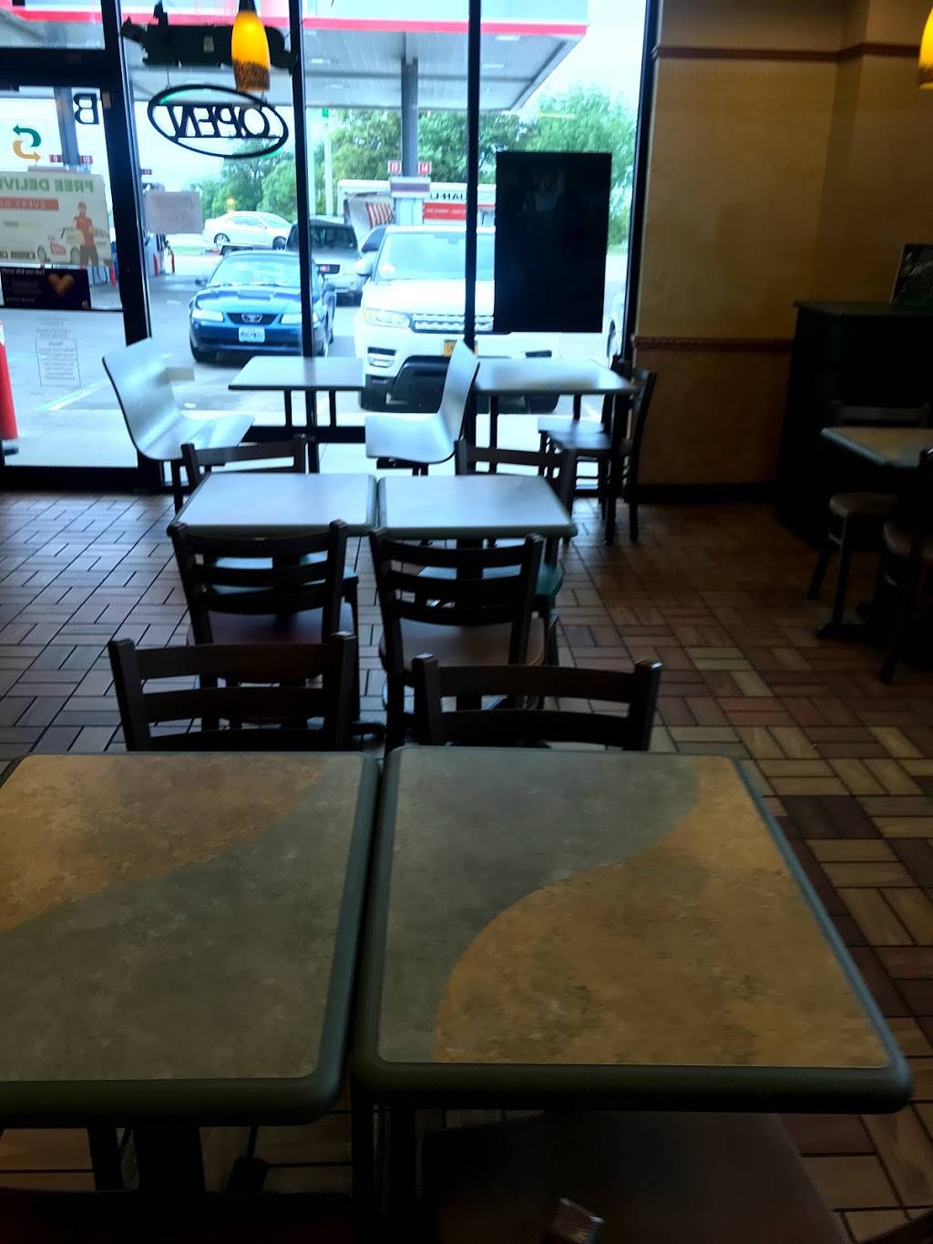 Subway | restaurant | 5612 E St Charles Rd, Columbia, MO 65202, USA | 5738869995 OR +1 573-886-9995