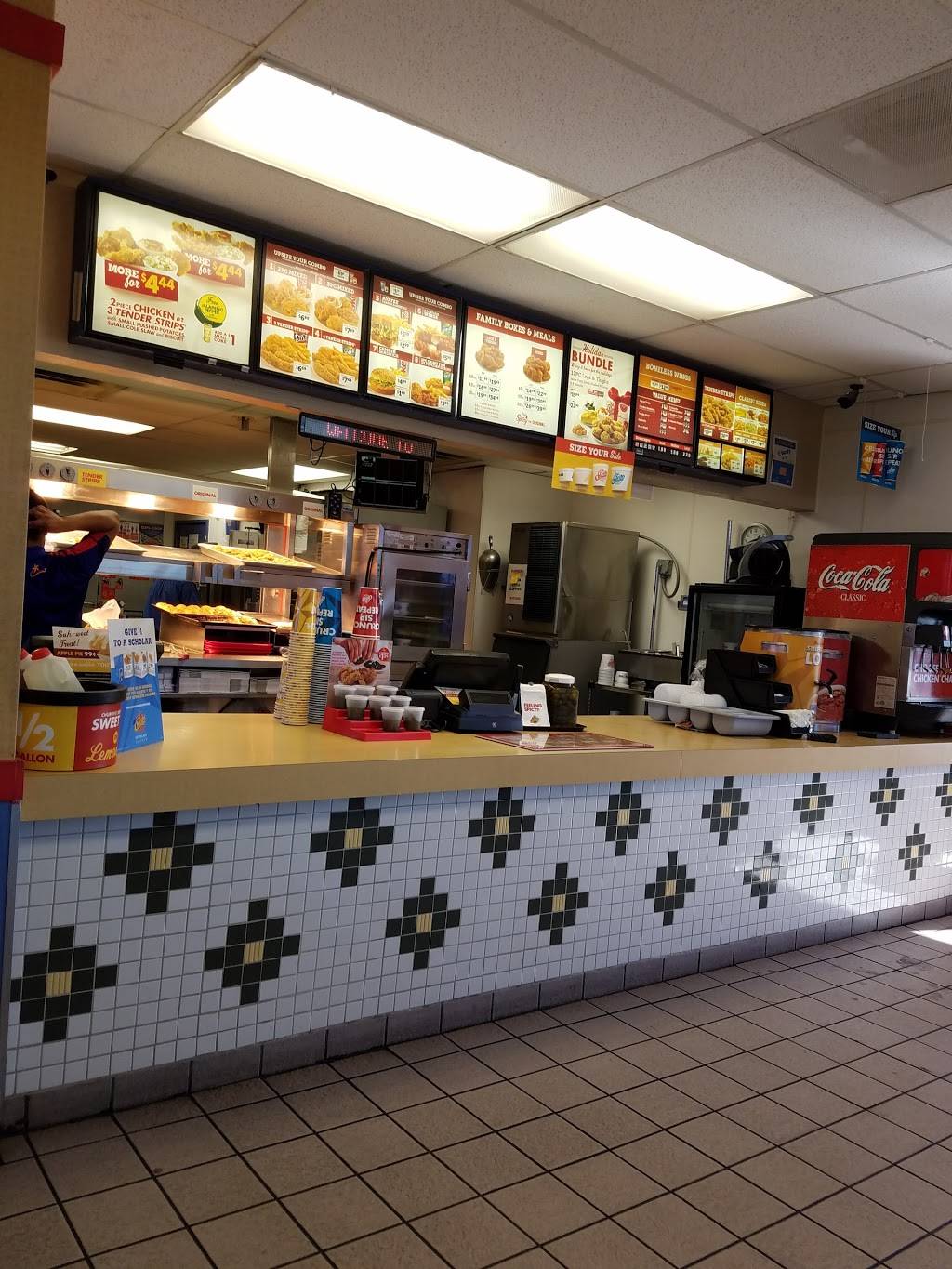 Churchs Chicken | restaurant | 1840 W Peoria Ave, Phoenix, AZ 85029, USA | 6029441568 OR +1 602-944-1568