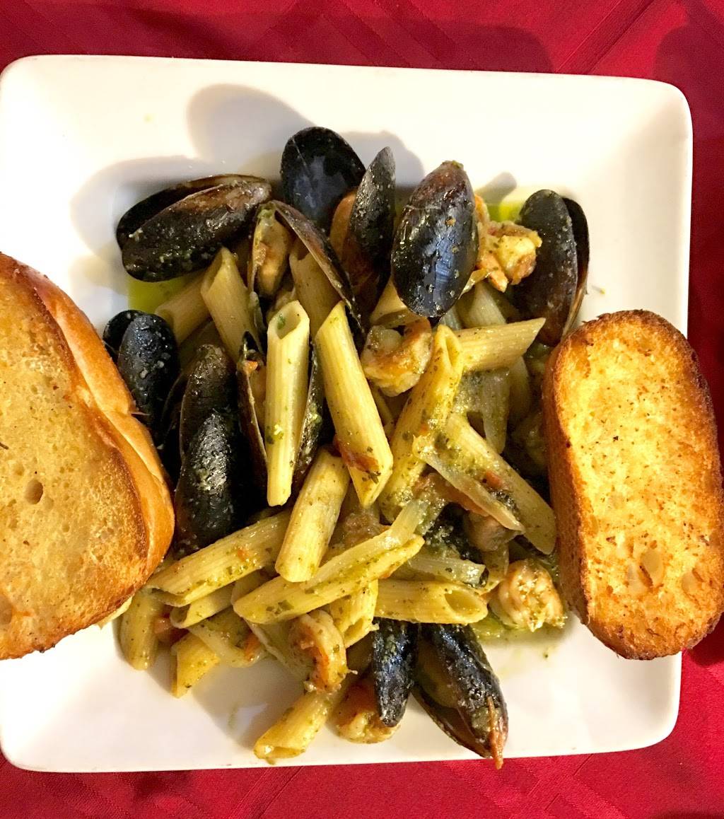 Milanos Italian Restaurant & Catering | restaurant | 1405 W Loop 281, Longview, TX 75604, USA | 9032305330 OR +1 903-230-5330