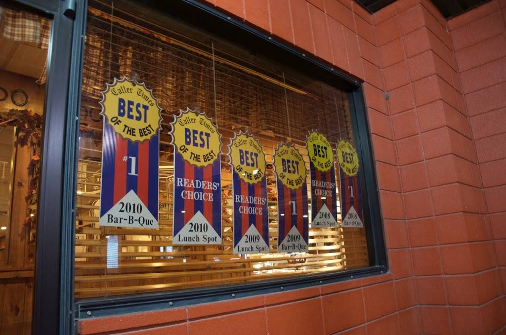 Silverado Smokehouse | restaurant | 4522 Weber Rd, Corpus Christi, TX 78411, USA | 3618556464 OR +1 361-855-6464