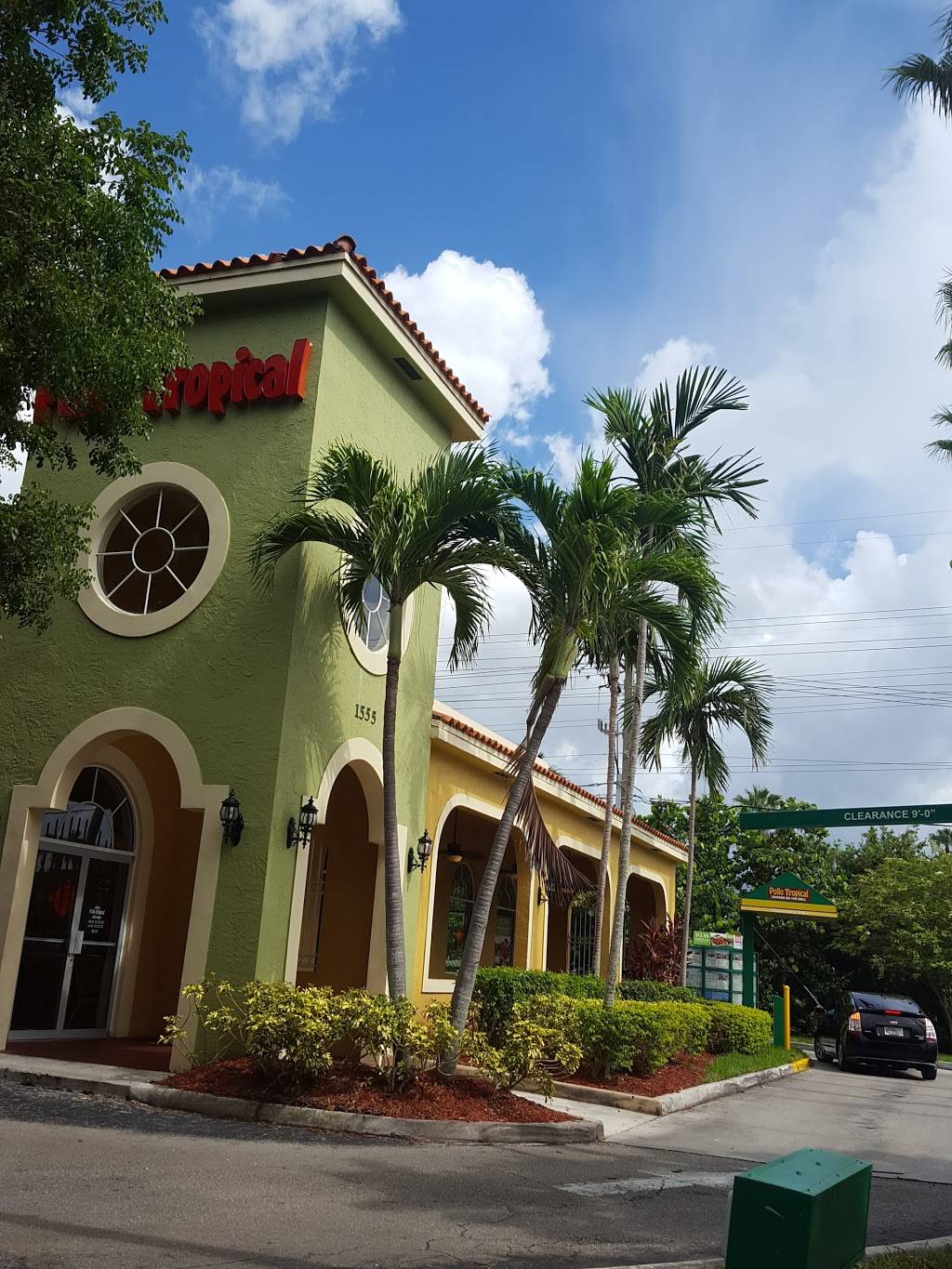 Pollo Tropical | restaurant | 1555 NW 87th Ave, Miami, FL 33172, USA | 3055947391 OR +1 305-594-7391