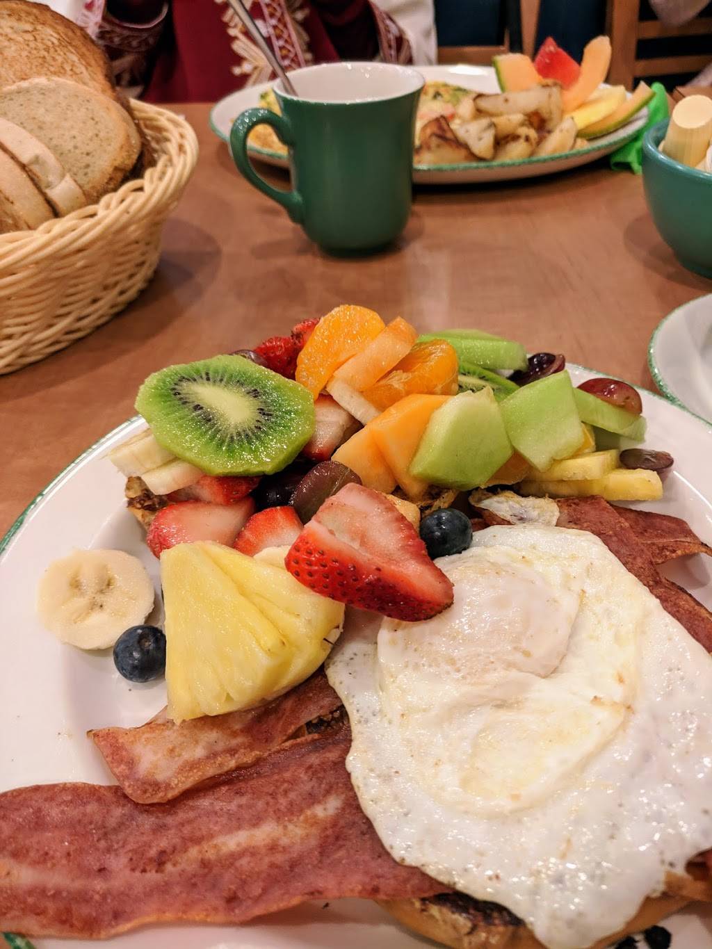 Cora Breakfast and Lunch | restaurant | 6720 Meadowvale Town Centre Cir, Mississauga, ON L5N 4B7, Canada | 9058145225 OR +1 905-814-5225