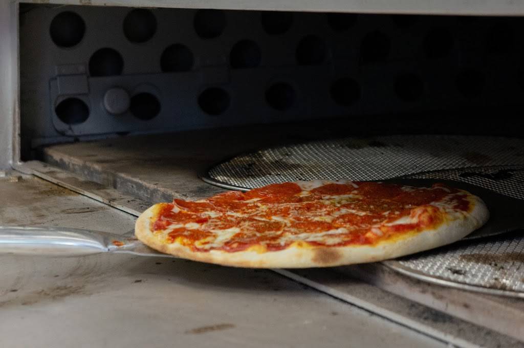 Luigis Pizzeria | restaurant | 6555 South Shore Blvd, League City, TX 77573, USA | 2813343600 OR +1 281-334-3600