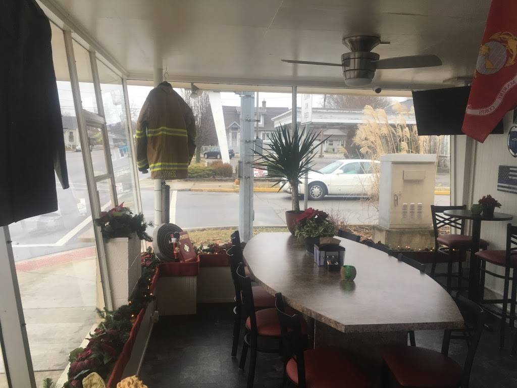 Ms. B’s Restaurant/Pub | restaurant | 723 E 8th St, Anderson, IN 46012, USA | 7653932218 OR +1 765-393-2218