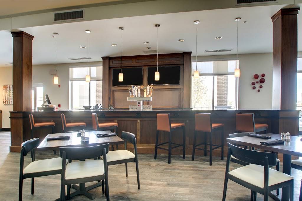 Suite Fire Bar and Grille | restaurant | 7601 N Orange Prairie Rd, Peoria, IL 61615, USA | 3096833399 OR +1 309-683-3399