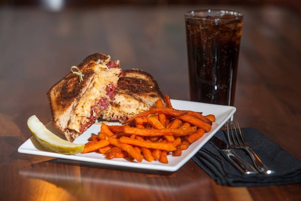 Silos Restaurant at Pier B | restaurant | 800 W Railroad St, Duluth, MN 55802, USA | 2183363430 OR +1 218-336-3430
