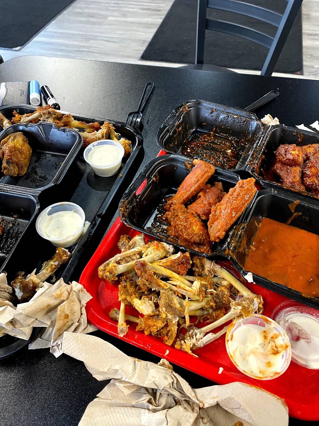 ATL Wings | restaurant | 3541 W Thunderbird Rd, Phoenix, AZ 85053, USA | 6026750700 OR +1 602-675-0700