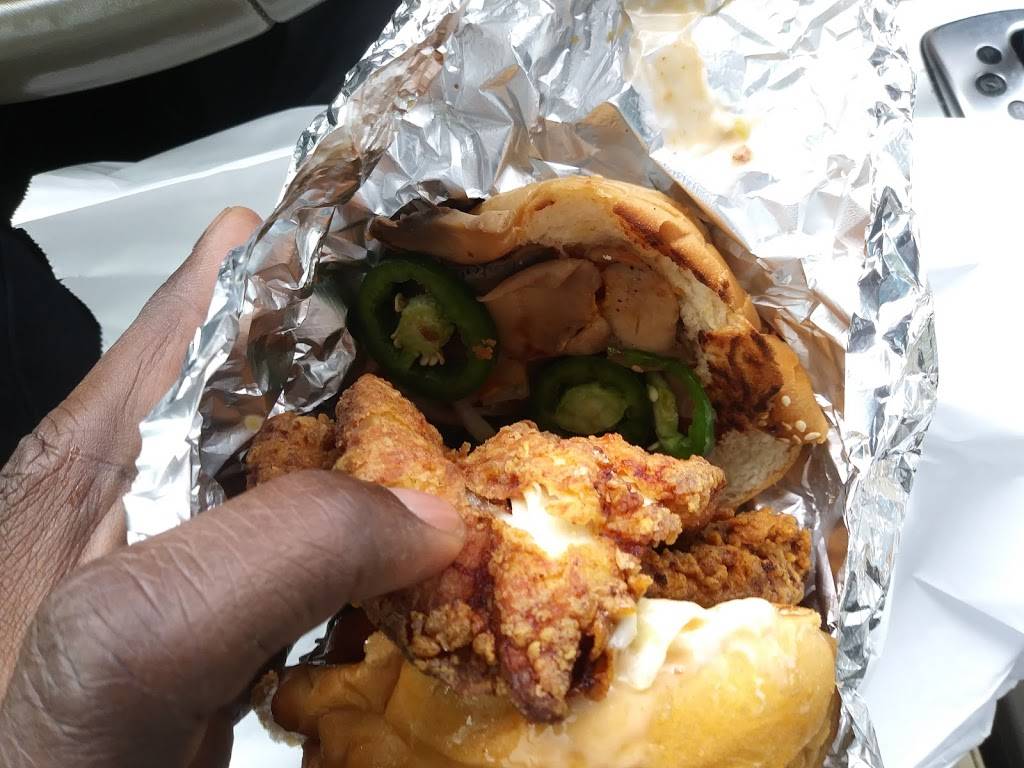 Z Burger Tenleytown | restaurant | 4321 Wisconsin Ave NW, Washington, DC 20016, USA | 2029661999 OR +1 202-966-1999