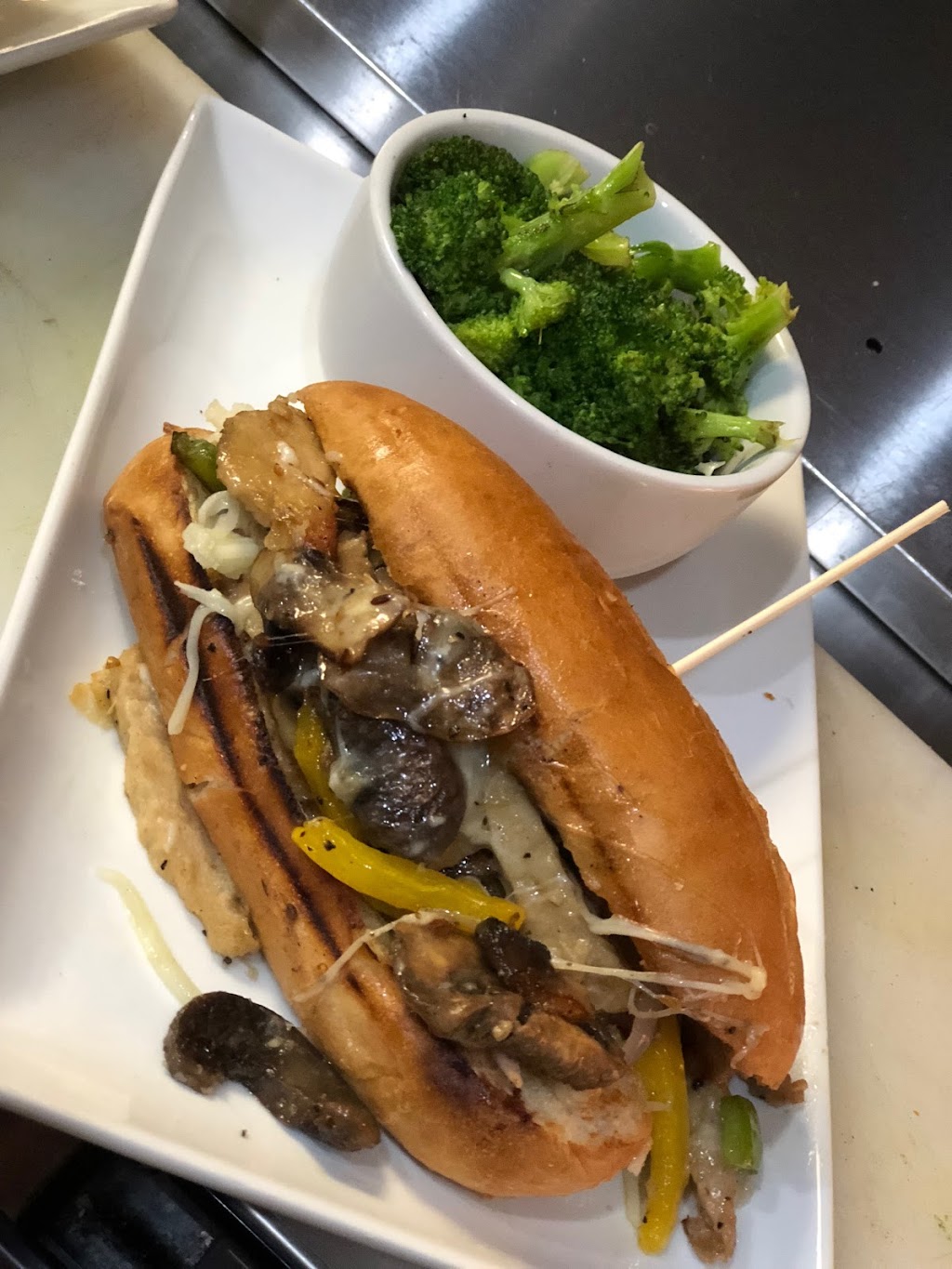 Delightful Eatz | restaurant | 421 Edgewood Ave SE, Atlanta, GA 30312, USA | 4042543109 OR +1 404-254-3109