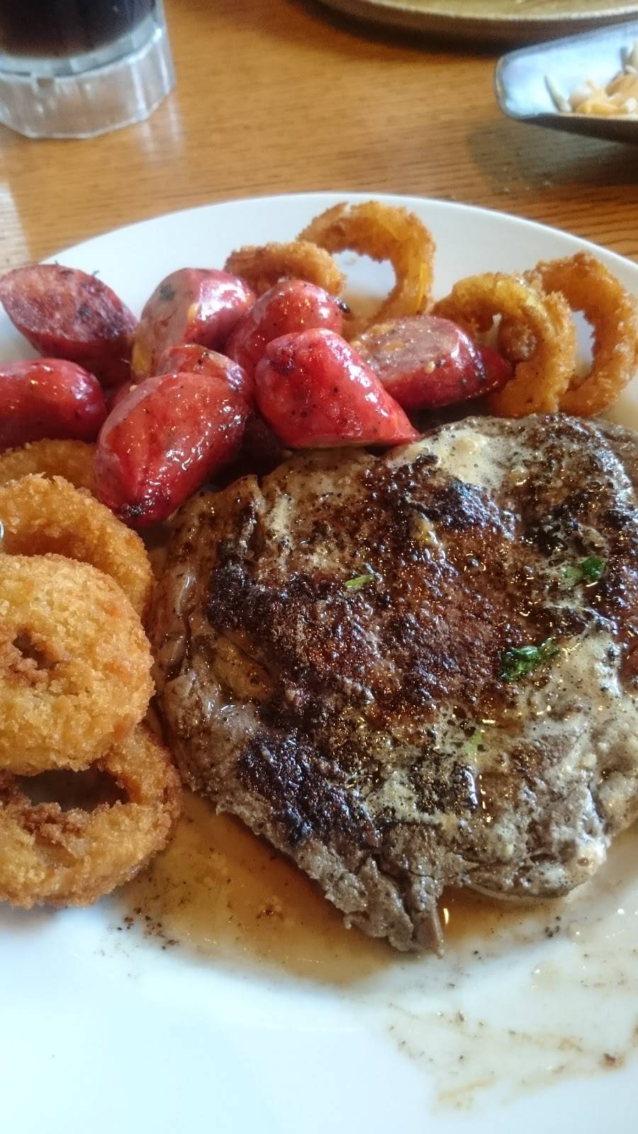 Chilis Grill & Bar | meal takeaway | 128 I-20, Weatherford, TX 76087, USA | 8175941661 OR +1 817-594-1661