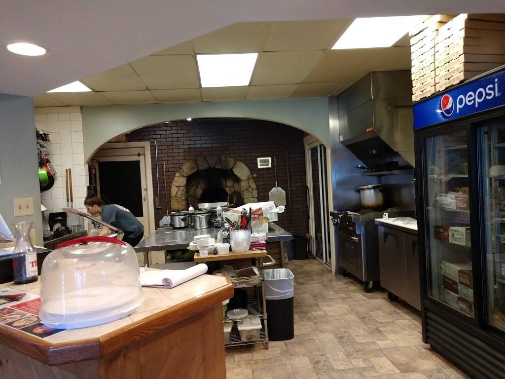 All American Woodfired Pizza | restaurant | 489 Main St Suite 400, Springvale, ME 04083, USA | 2073243242 OR +1 207-324-3242