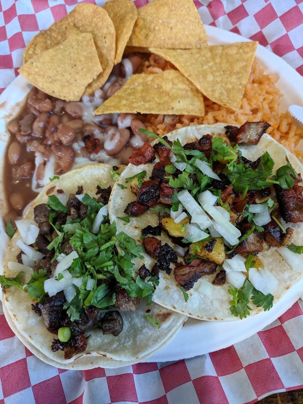 TacoMania | restaurant | 2070 Old Middlefield Way, Mountain View, CA 94043, USA | 6502420222 OR +1 650-242-0222