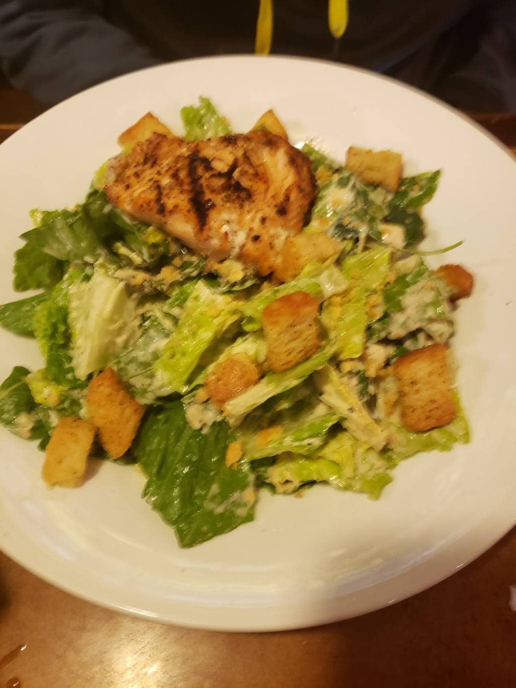 TGI Fridays | restaurant | 10320 Cascade Crossing, Brooklyn, OH 44144, USA | 2162670300 OR +1 216-267-0300