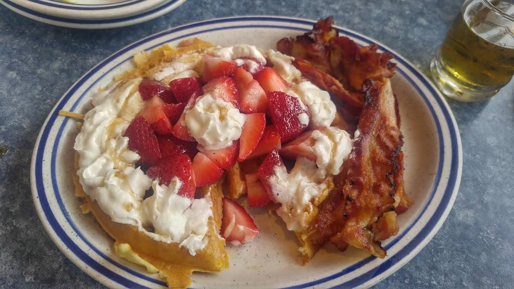 New Hyde Park Diner | restaurant | 160 Hillside Avenue, New Hyde Park, NY 11040, USA | 5163542022 OR +1 516-354-2022